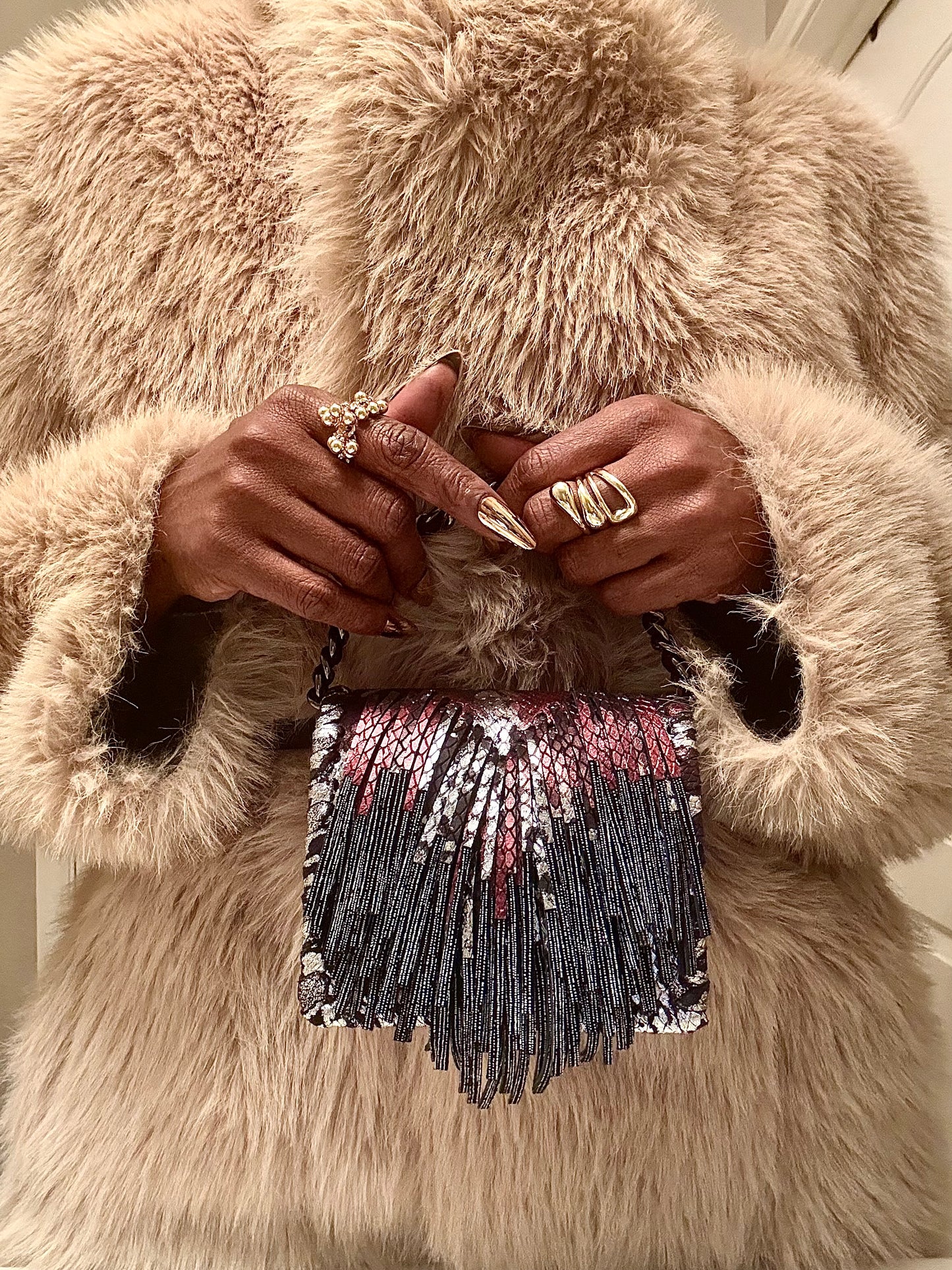 Hybrid Metallic Cora Louise (Deep Red)